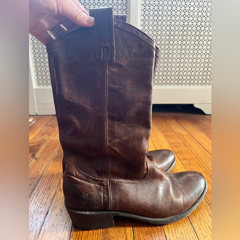 Frye pull on boot